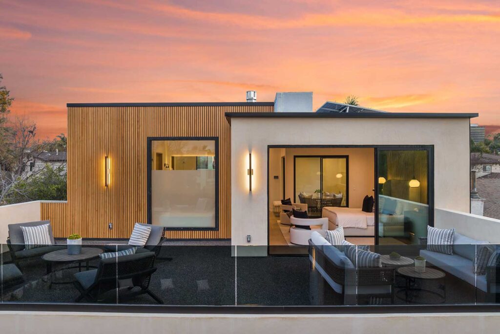 modern-rooftop-patio-with-sunset-view-8SF9VVP.jpg